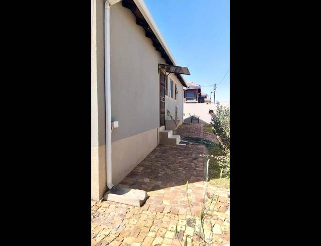 3 BEDROOM PROPERTY TO RENT IN KAGISO